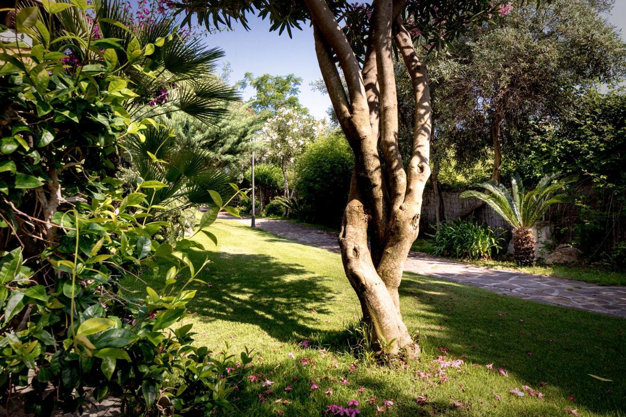 Cruccuris Resort - Adults Only Villasimius Eksteriør billede